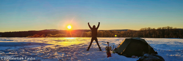 Wandern im Schnee auf der Wasserkuppe_001