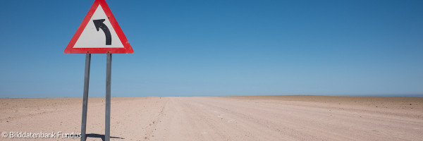 Verkehrsregelung in der Wüste